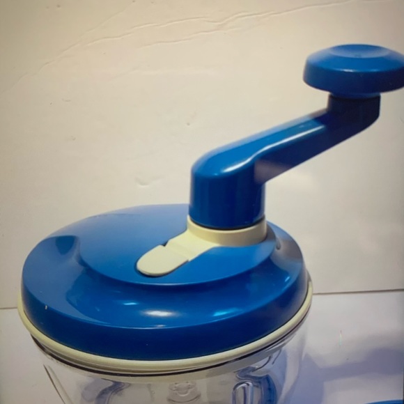 Tupperware - Picture 2 of 7